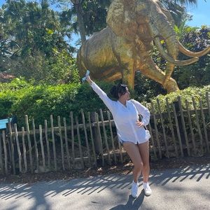 Meet your Posher, Roxana